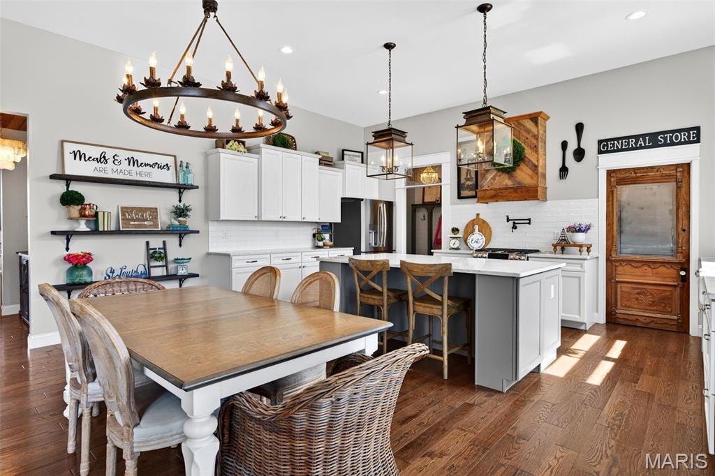 6106 Knights Table Court, St Charles, MO, 63304-7548