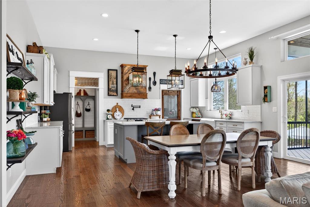 6106 Knights Table Court, St Charles, MO, 63304-7548