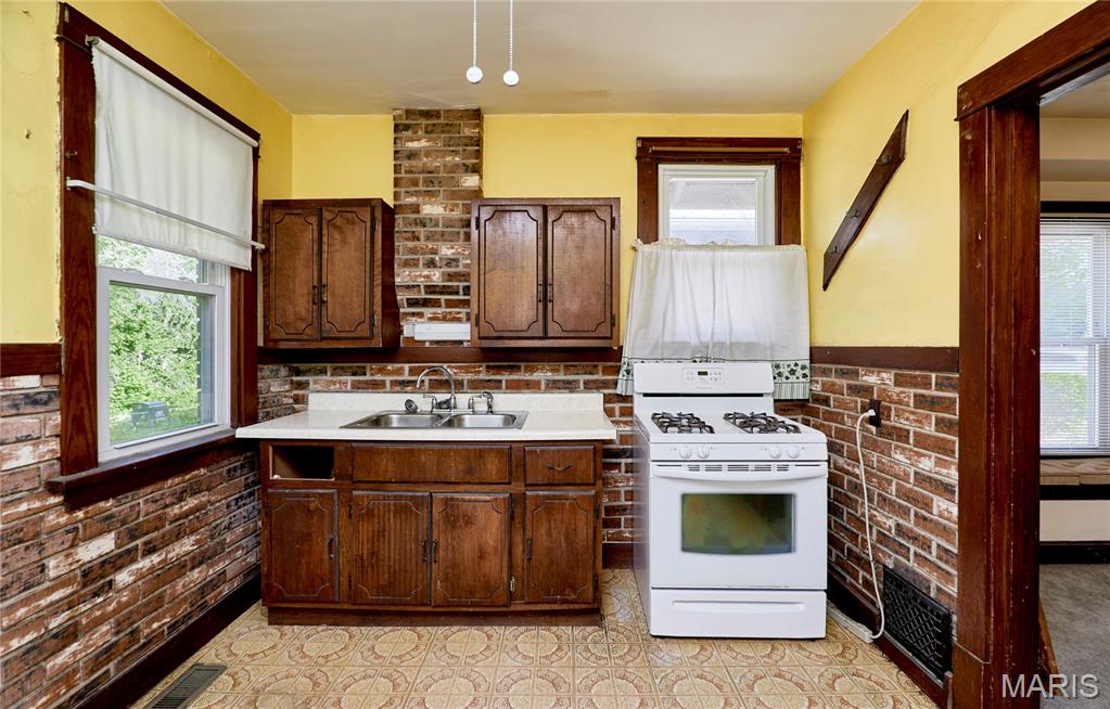 3125 Thelma Avenue, St Louis, MO, 63121