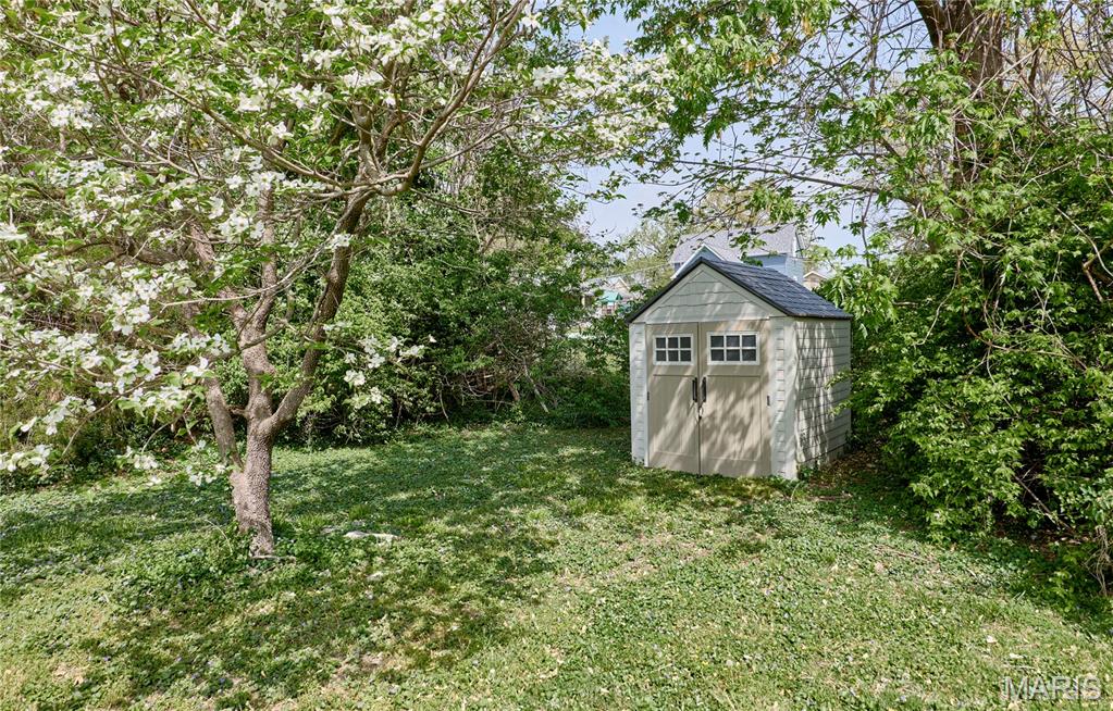 125 Lithia Avenue, Webster Groves, MO, 63119