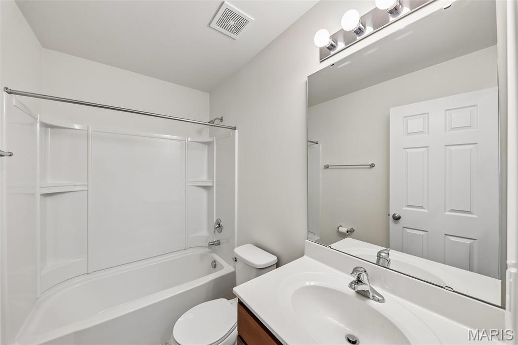 465 Timber Valley Trail, Fenton, MO, 63026
