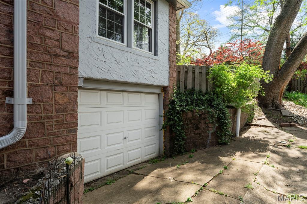 7232 Northmoor Drive, University City, MO, 63105