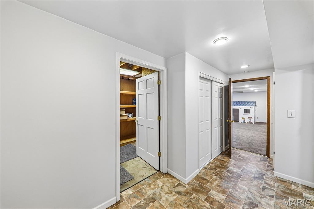 995 Century Oaks Drive, Manchester, MO, 63021