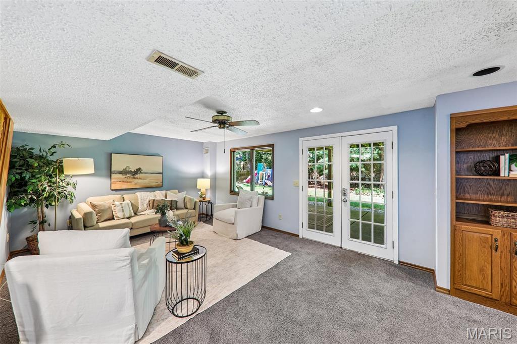 995 Century Oaks Drive, Manchester, MO, 63021