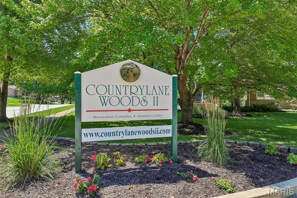 995 Century Oaks Drive, Manchester, MO, 63021
