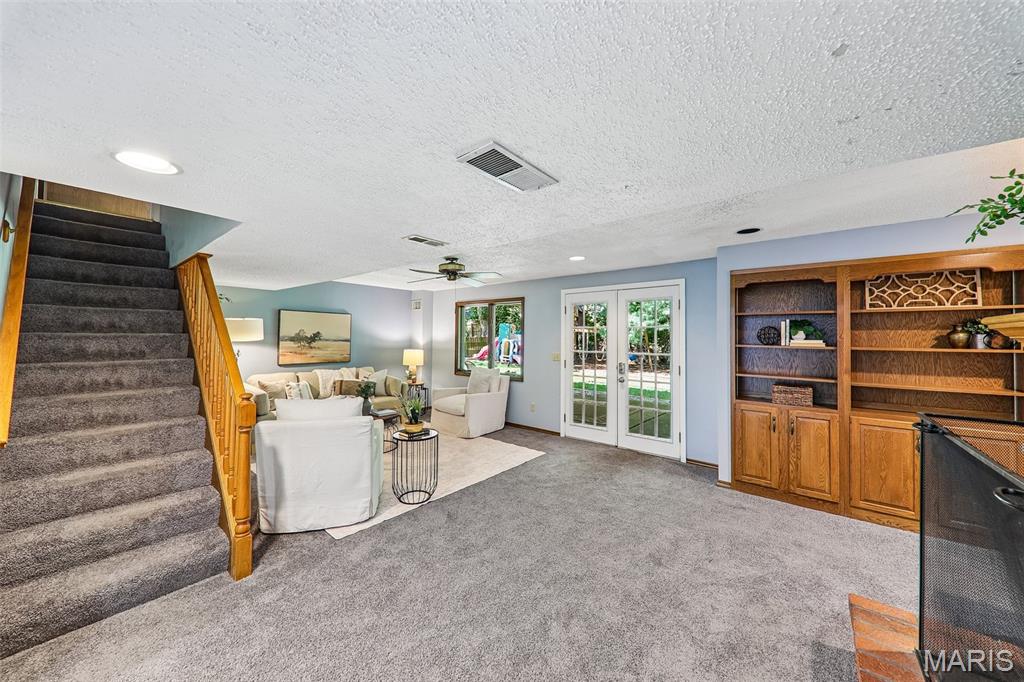 995 Century Oaks Drive, Manchester, MO, 63021