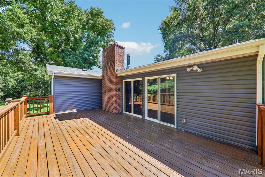 995 Century Oaks Drive, Manchester, MO, 63021
