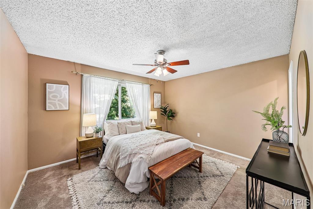 995 Century Oaks Drive, Manchester, MO, 63021