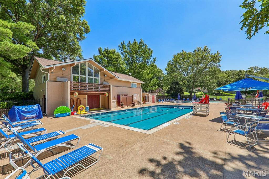 995 Century Oaks Drive, Manchester, MO, 63021
