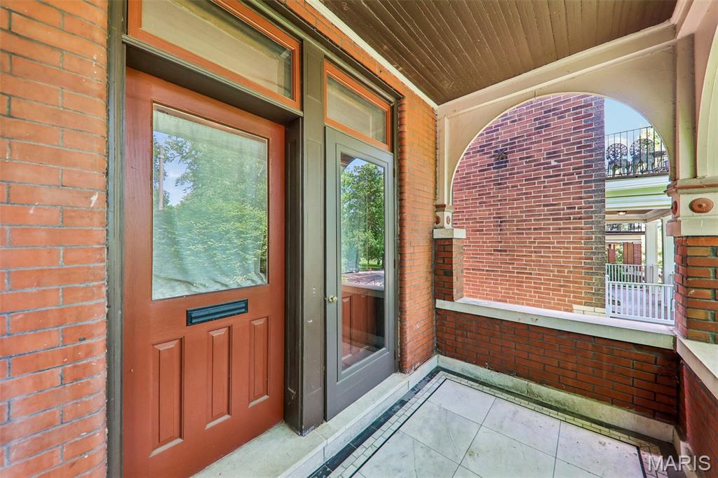 3850 Arsenal Street, St Louis, MO, 63116