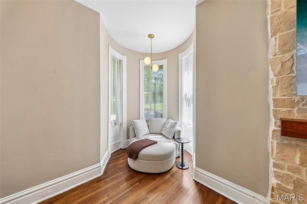 3850 Arsenal Street, St Louis, MO, 63116