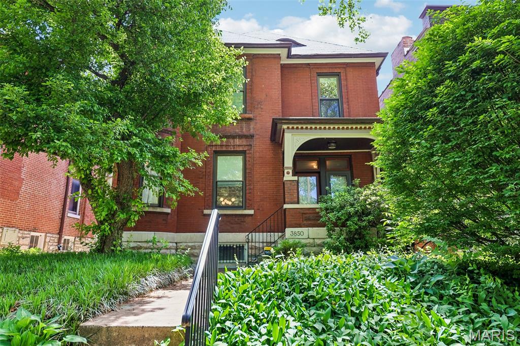 3850 Arsenal Street, St Louis, MO, 63116