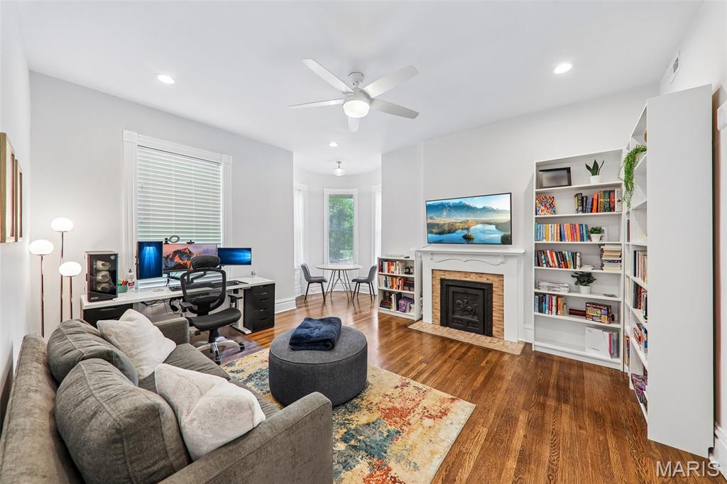 3850 Arsenal Street, St Louis, MO, 63116