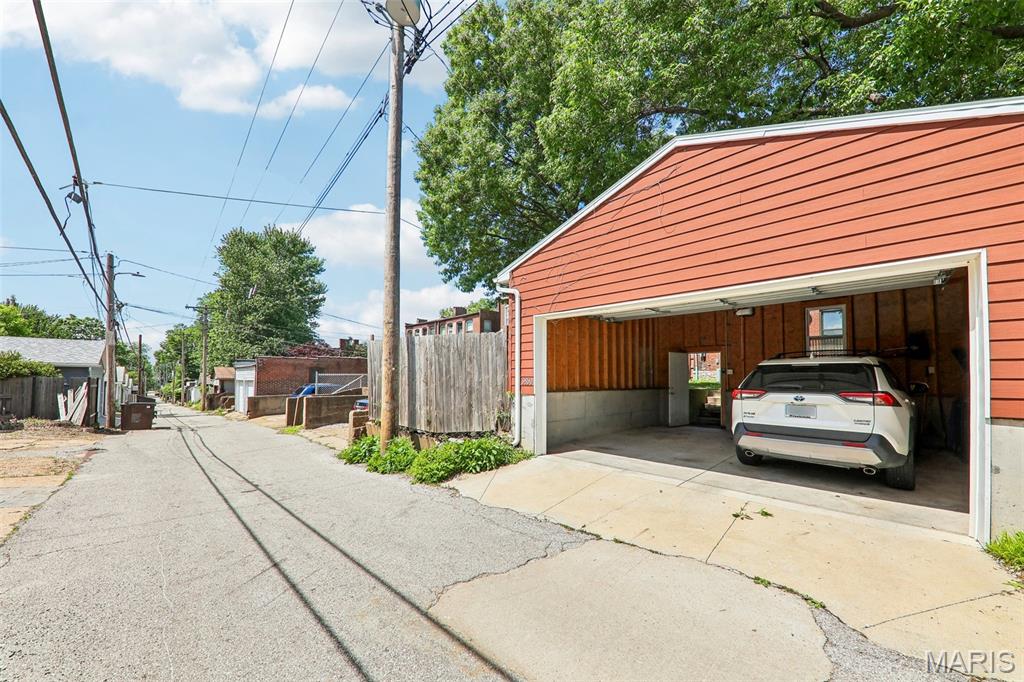 3850 Arsenal Street, St Louis, MO, 63116