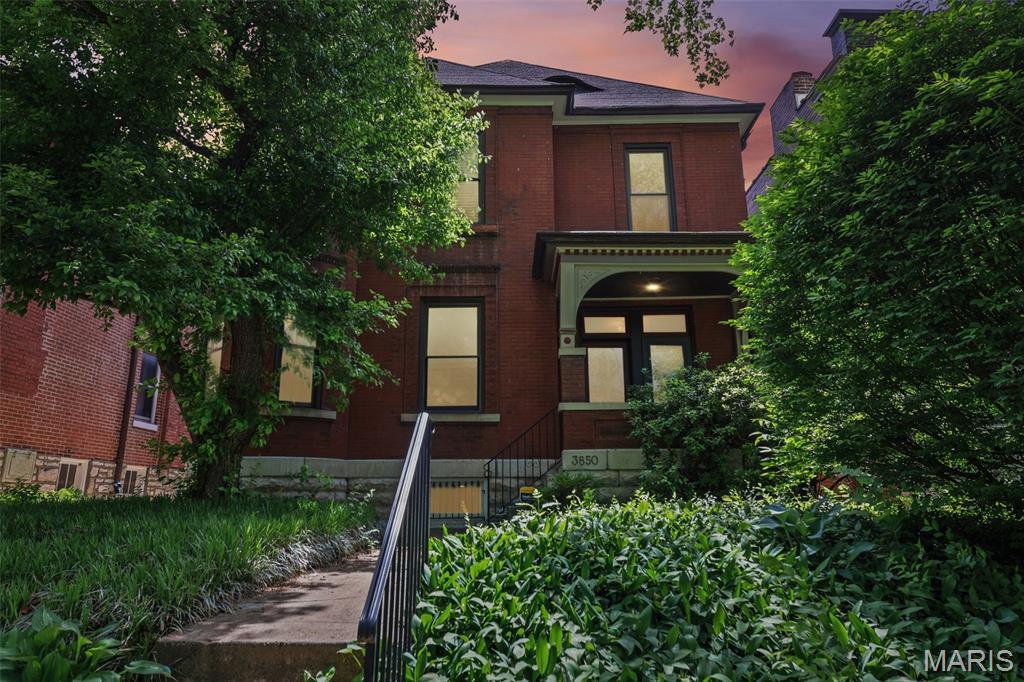 3850 Arsenal Street, St Louis, MO, 63116