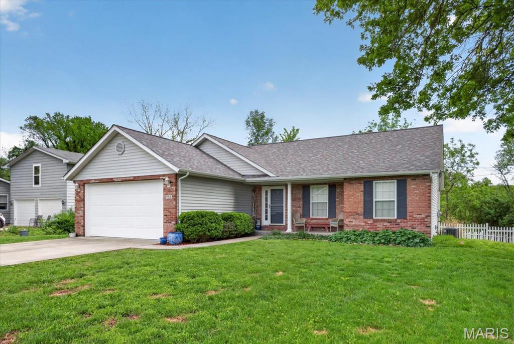 152 Gall Road, Columbia, IL, 62236-4504