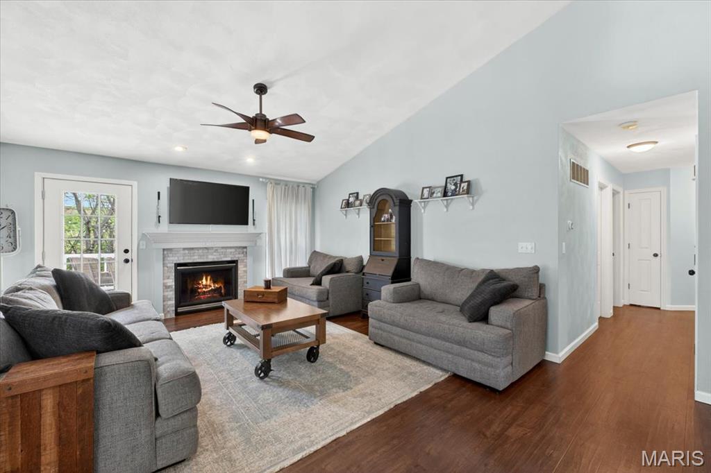 152 Gall Road, Columbia, IL, 62236-4504