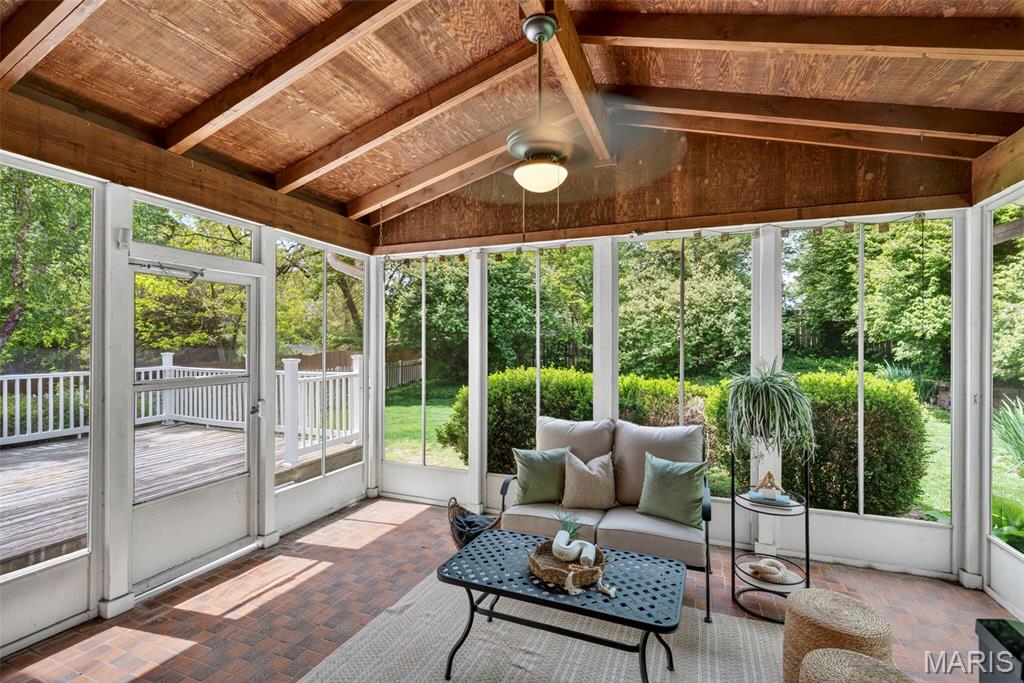 9901 Baywood Terrace, Sappington, MO, 63126