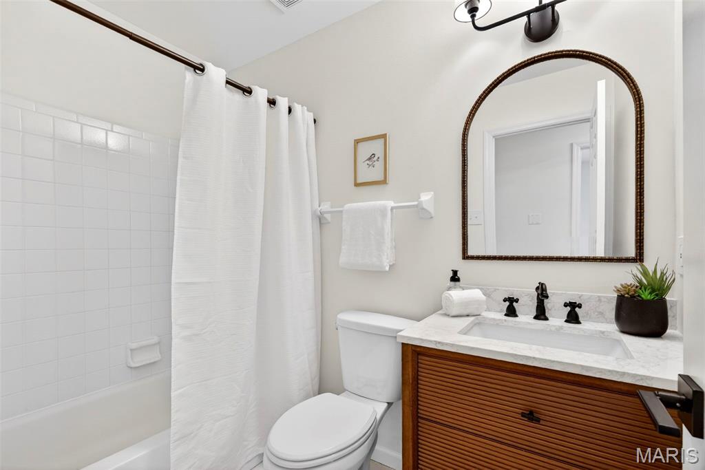 9901 Baywood Terrace, Sappington, MO, 63126