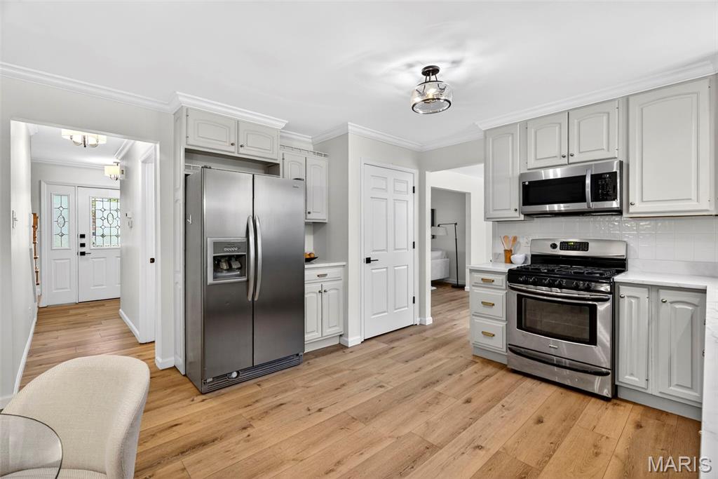 9901 Baywood Terrace, Sappington, MO, 63126