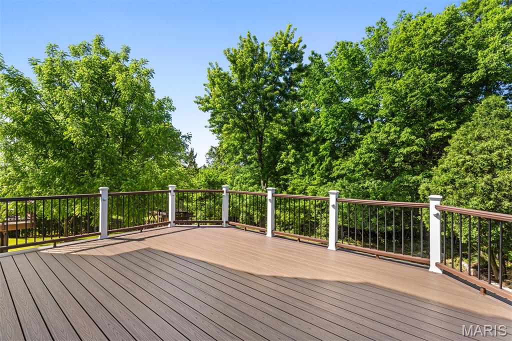 690 Summer Top Circle, Fenton, MO, 63026