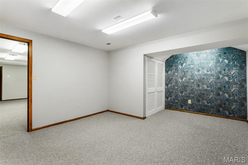690 Summer Top Circle, Fenton, MO, 63026