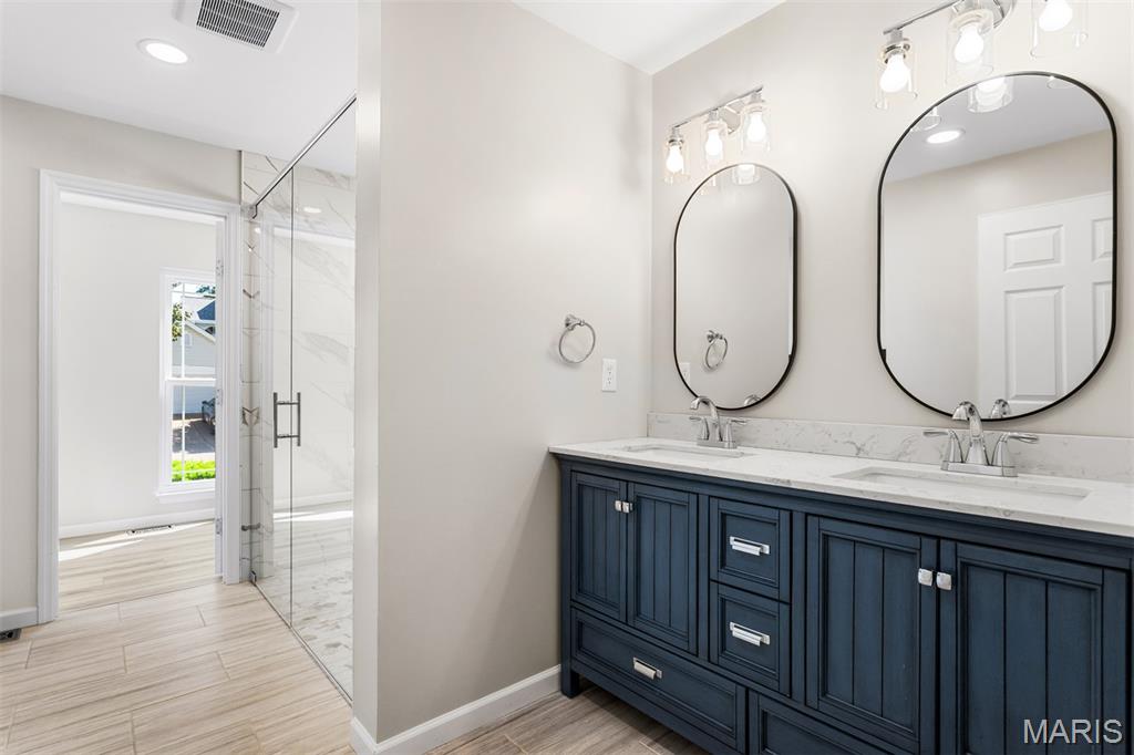 690 Summer Top Circle, Fenton, MO, 63026