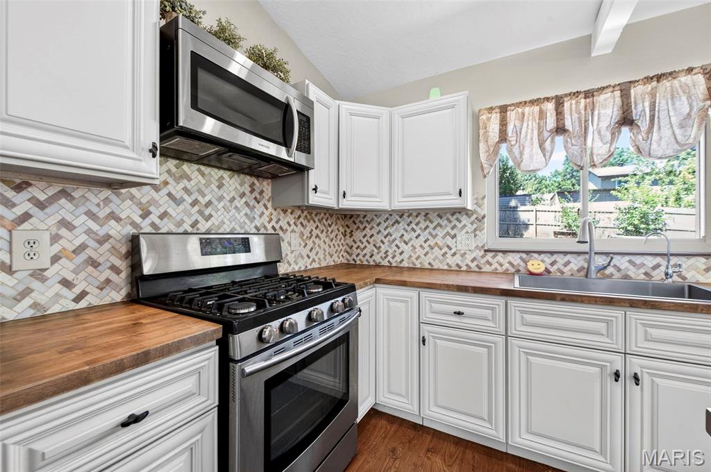 4 Red Oaks Drive, St Peters, MO, 63376-3702