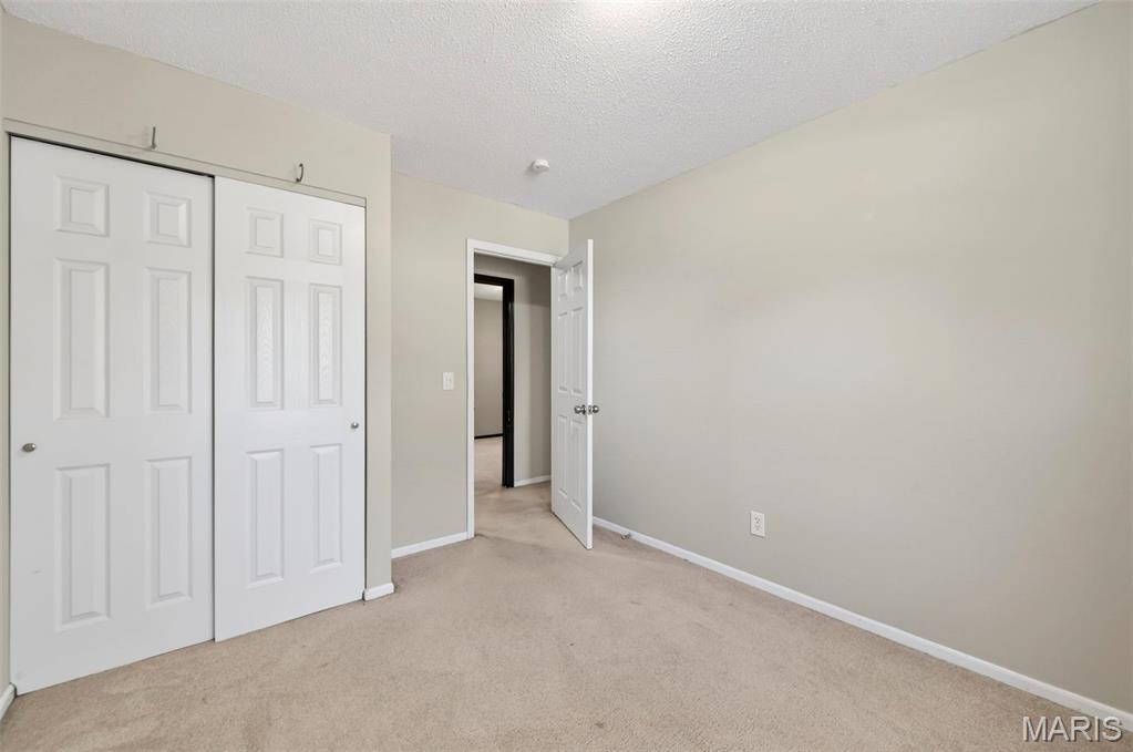4 Red Oaks Drive, St Peters, MO, 63376-3702