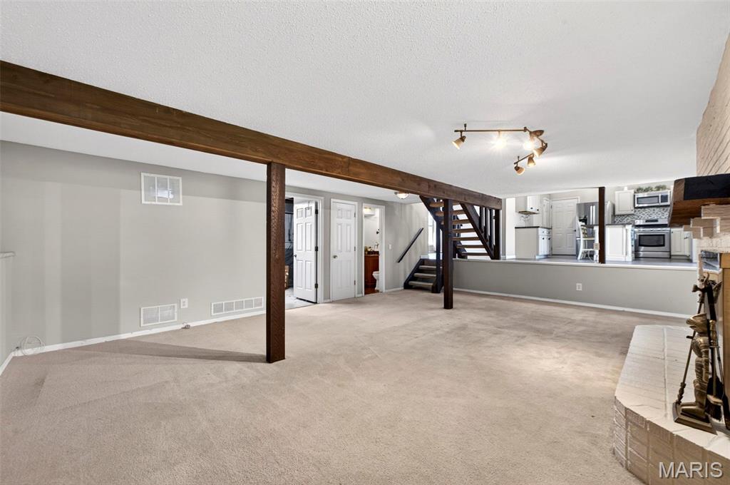 4 Red Oaks Drive, St Peters, MO, 63376-3702