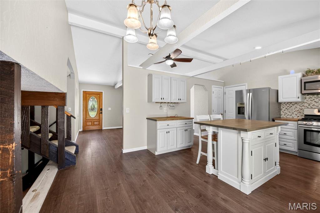 4 Red Oaks Drive, St Peters, MO, 63376-3702