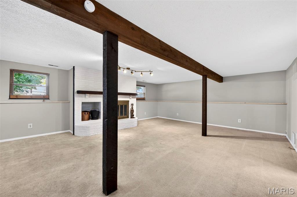4 Red Oaks Drive, St Peters, MO, 63376-3702