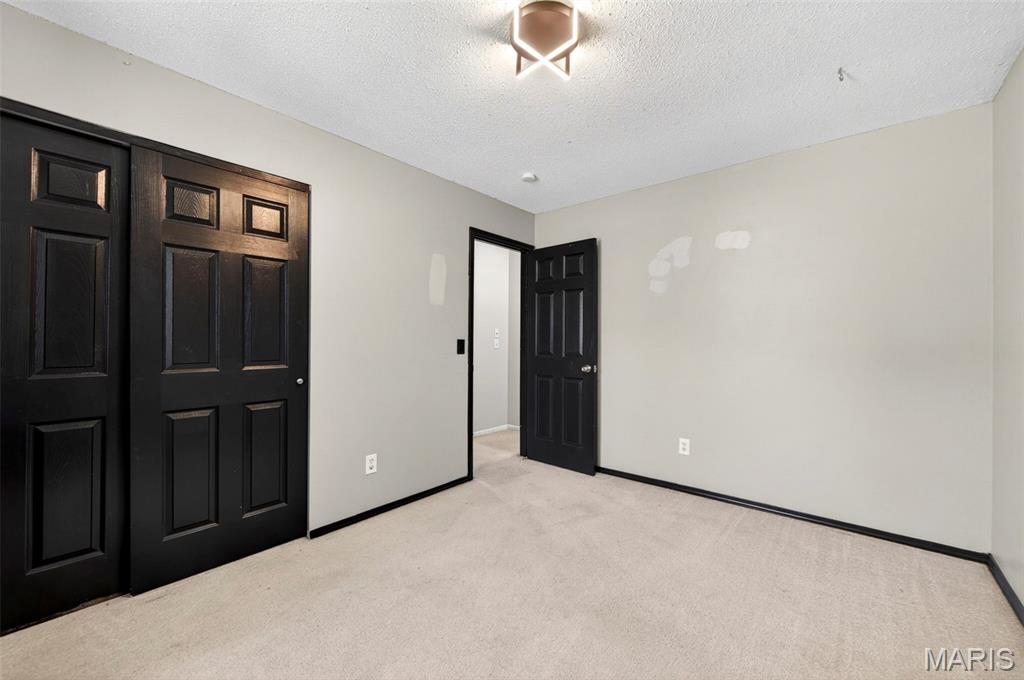 4 Red Oaks Drive, St Peters, MO, 63376-3702