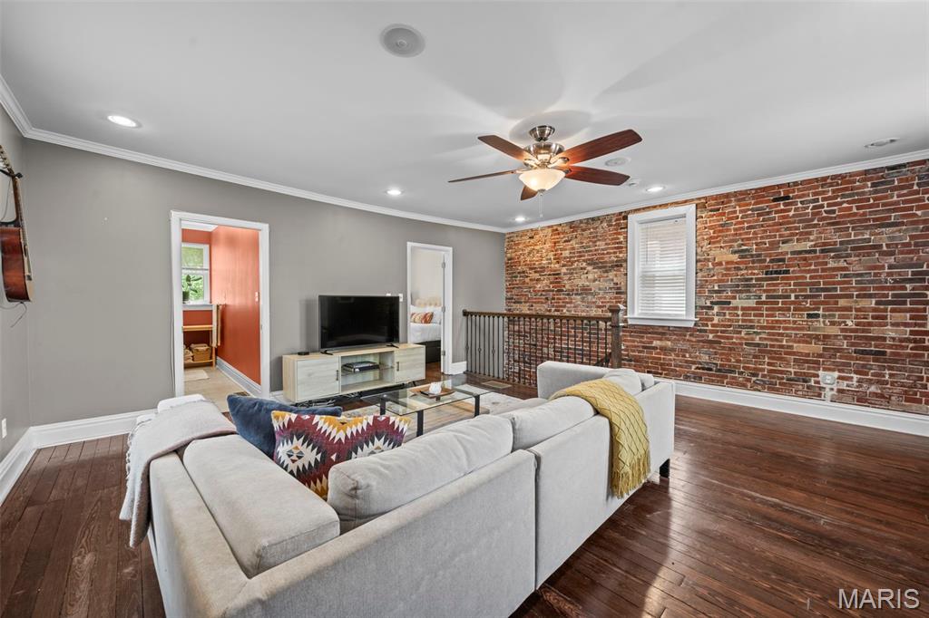 4161 W Pine Boulevard, St Louis, MO, 63108-2801