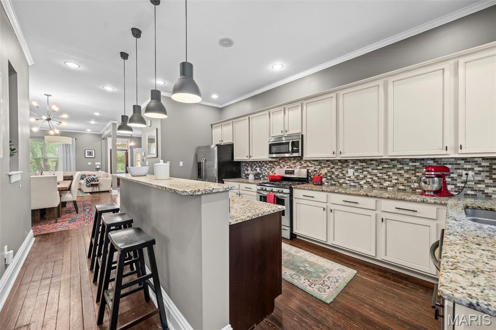 4161 W Pine Boulevard, St Louis, MO, 63108-2801