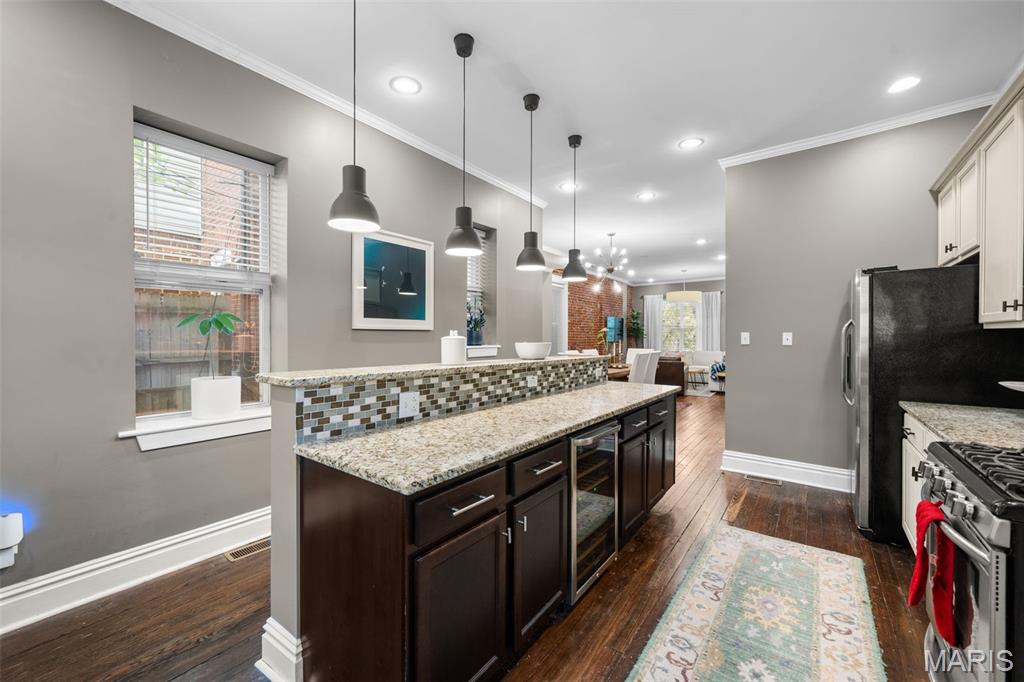 4161 W Pine Boulevard, St Louis, MO, 63108-2801