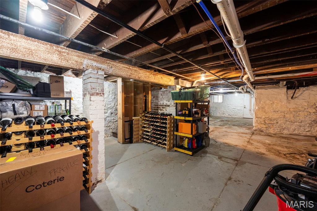 4161 W Pine Boulevard, St Louis, MO, 63108-2801