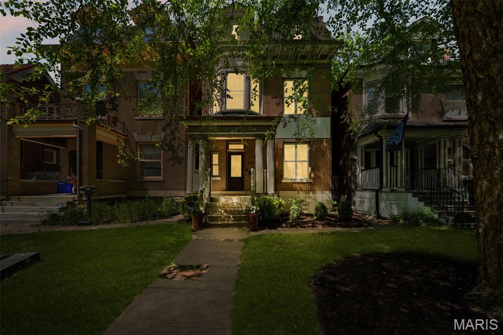 4161 W Pine Boulevard, St Louis, MO, 63108-2801