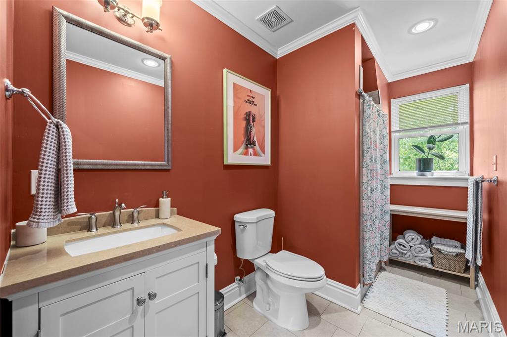 4161 W Pine Boulevard, St Louis, MO, 63108-2801
