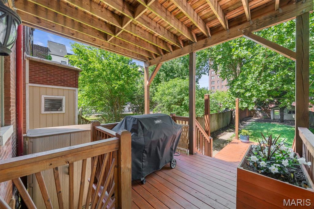 4161 W Pine Boulevard, St Louis, MO, 63108-2801