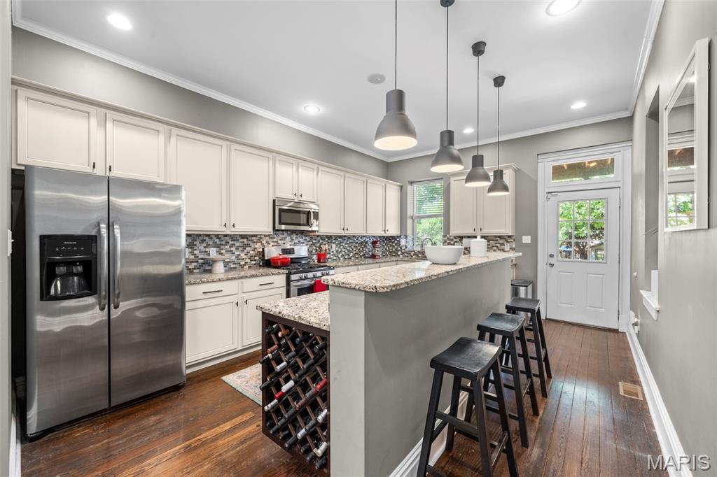 4161 W Pine Boulevard, St Louis, MO, 63108-2801