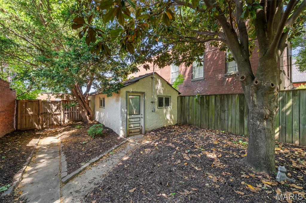 4161 W Pine Boulevard, St Louis, MO, 63108-2801