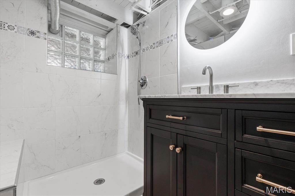 5618 Nottingham Avenue, St Louis, MO, 63109-2822