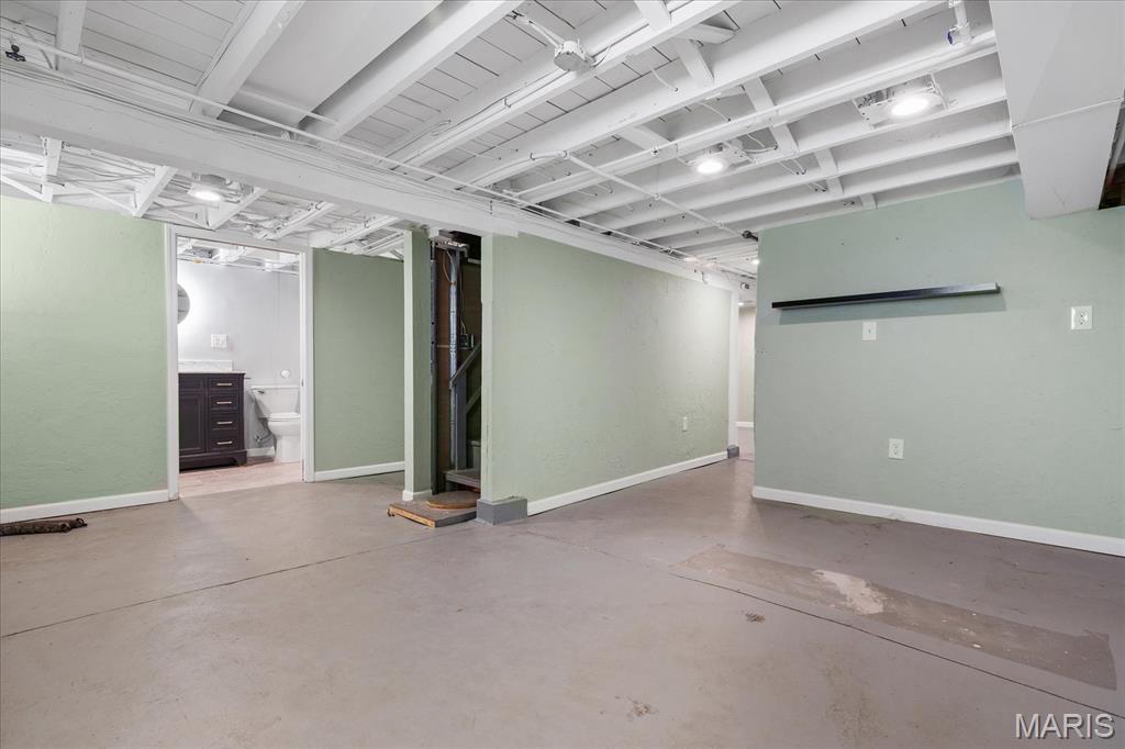 5618 Nottingham Avenue, St Louis, MO, 63109-2822