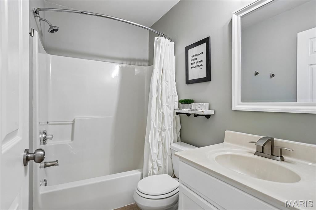 511 Winter Garden Drive, Fenton, MO, 63026