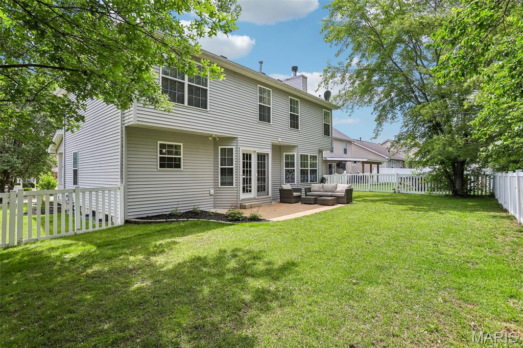 511 Winter Garden Drive, Fenton, MO, 63026