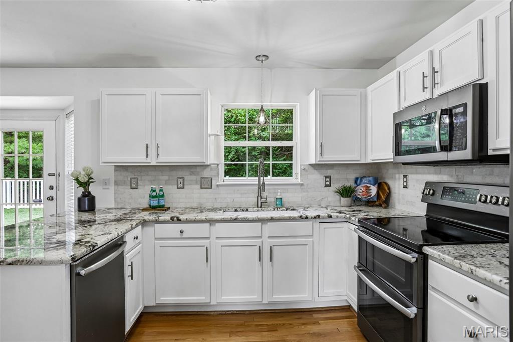 511 Winter Garden Drive, Fenton, MO, 63026