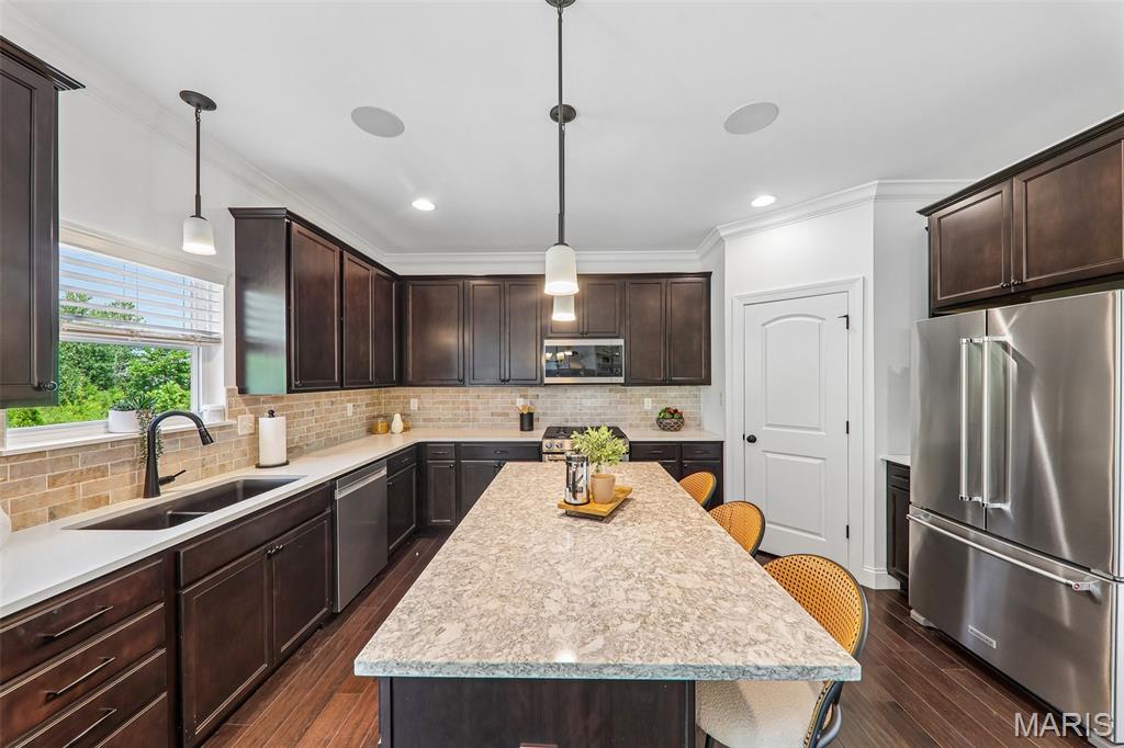 390 Timber Valley Trail, Fenton, MO, 63026