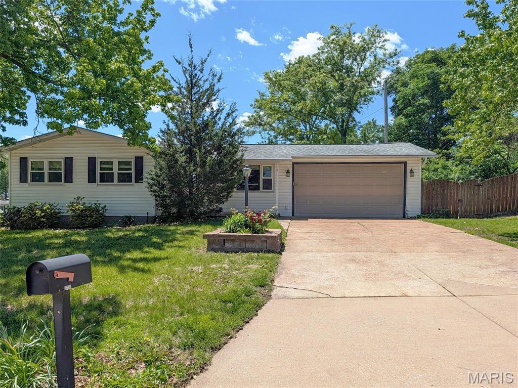 9700 Antigo Drive, Green Park, MO, 63123