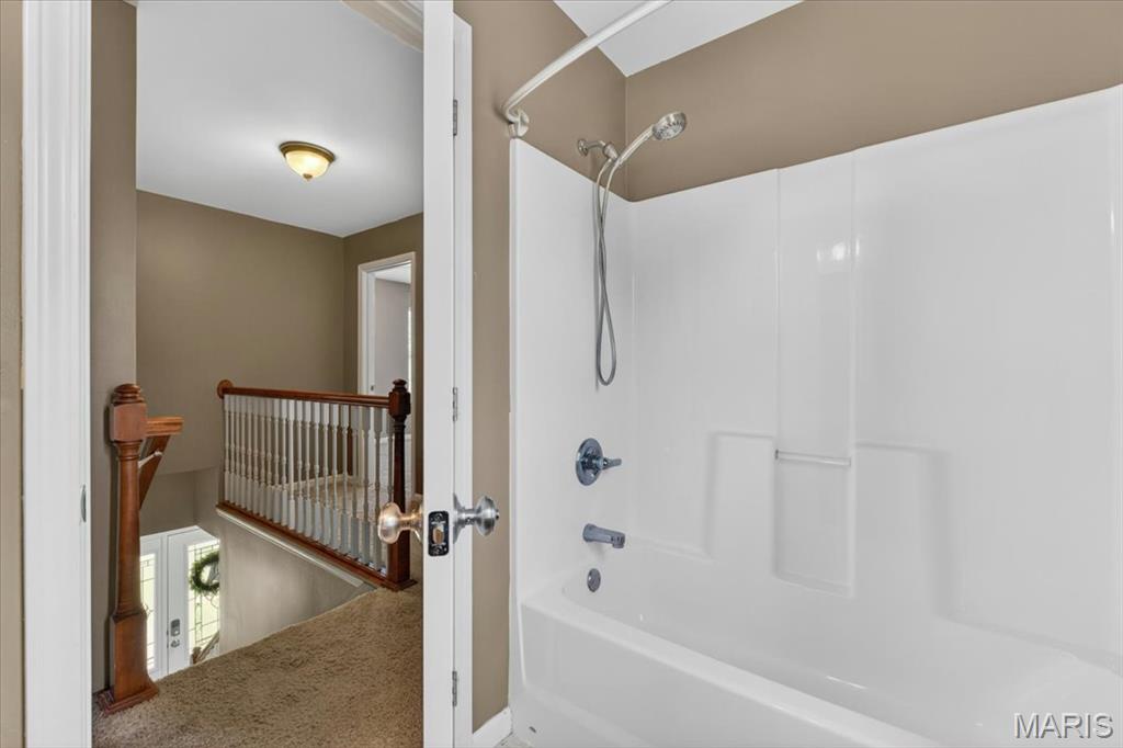 2562 Lakeshore Drive, Columbia, IL, 62236-2669
